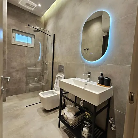 アパートホテル Rroji Urban Heritage