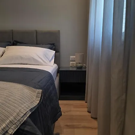 アパートホテル Rroji Urban Heritage Shkodër