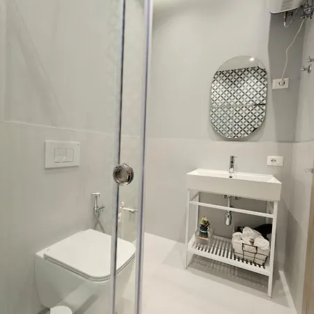 アパートホテル Rroji Urban Heritage