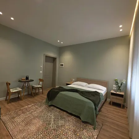 Rroji Urban Heritage アパートホテル *