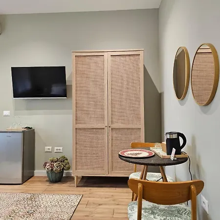 アパートホテル Rroji Urban Heritage