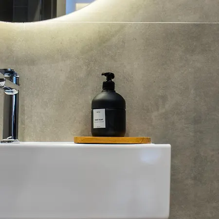 아파트호텔 Rroji Urban Heritage